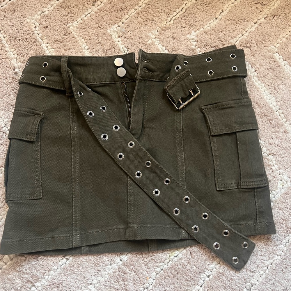 Windsor Mini Skirt size M NEW